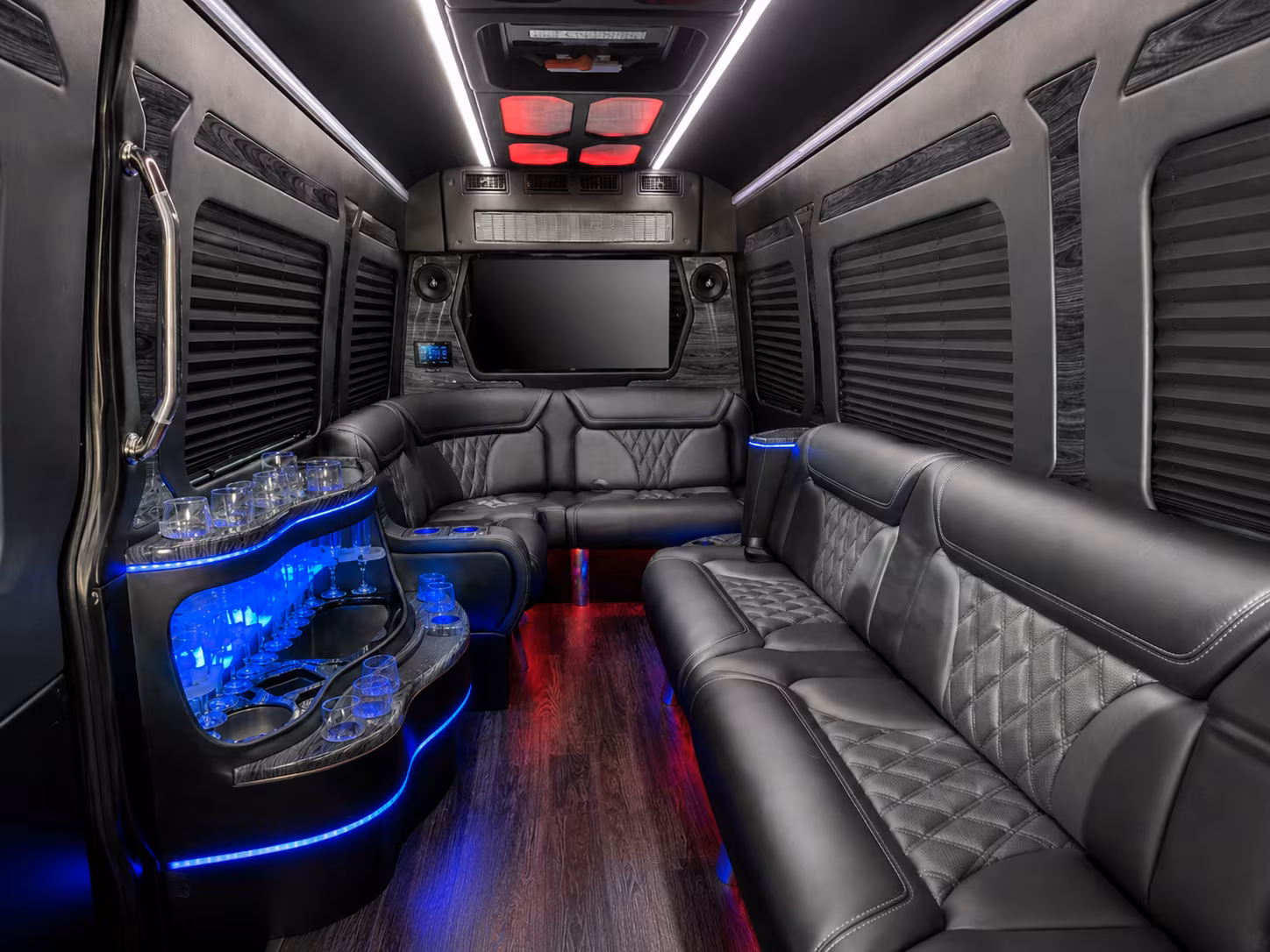 choosing the right bus for multi day trips to chicago boston and nashville